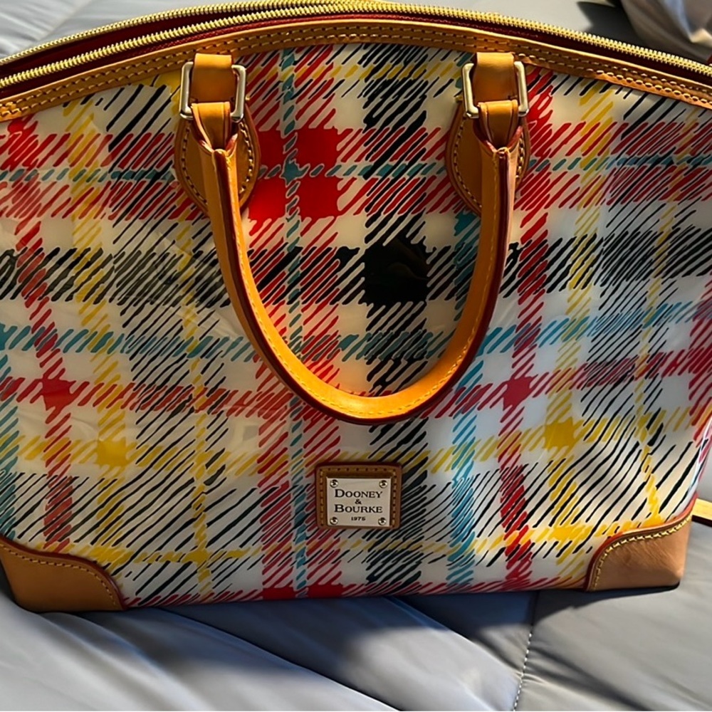 Dooney & Bourke Chatham Plaid Satchel Purse Bag
Tote Leather, brand new